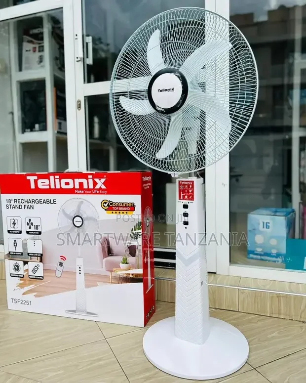 18 With 5 Fan Blade Rechargable Mist Standing Fan, Wide