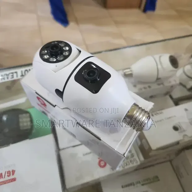 2-in-1 Dual Lens Dual Screen Bulb Wifi Wireless 4MP HD Live