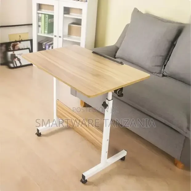 Adjustable Computer Table
