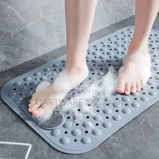 Bathroom Tub Mat With Massage Brush, Soft and Comfortable Mat