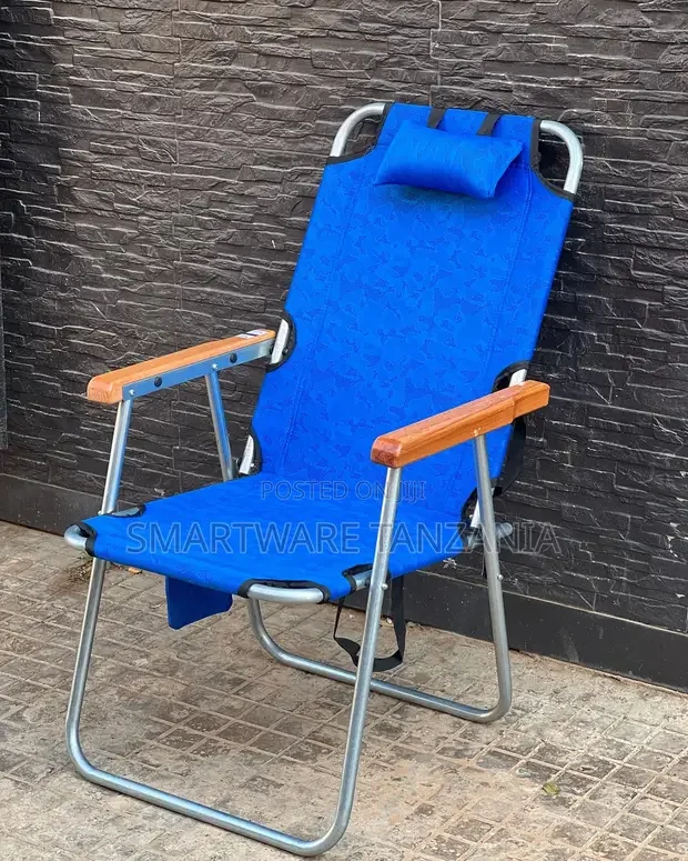Folding Camping Chair, Outdoor Beach Chair With Wood Armrest