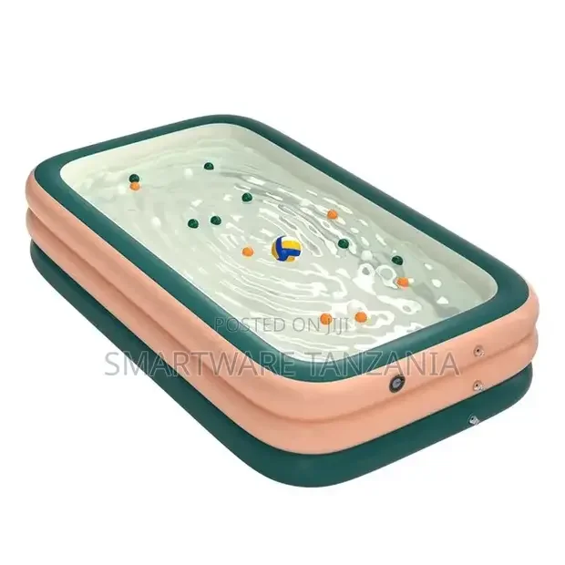 Inflated Plastic Swimming Pool
