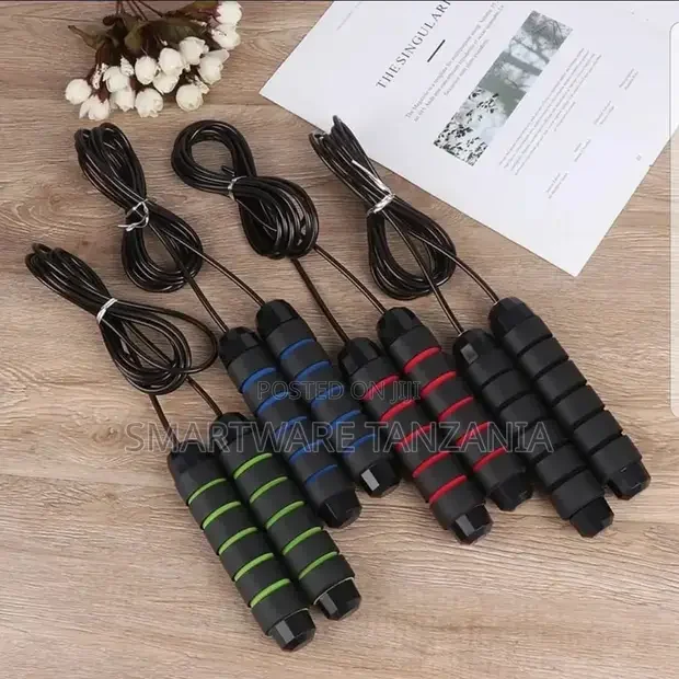 Jump Ropes, Skipping Rope With Foam Steel Wire Bearing Speed