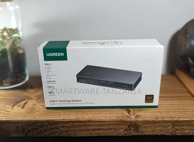 Ugreen Usb-C Docking Station 9-in-1 Triple Display 100w Pd