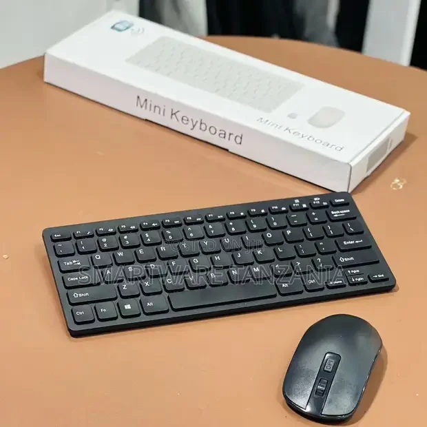 Universal Wireless Bluetooth Keyboard PC Tablet Smartphone