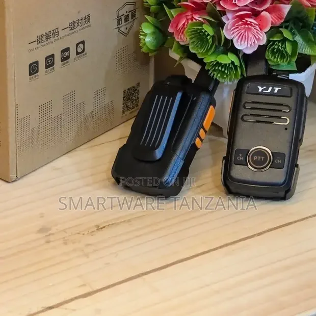Yjt 2w Uhf Portable Best X013 Wireless Set Walkie Talkie